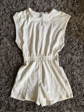 Zara Ivory Short Romper with Elastic Waist
